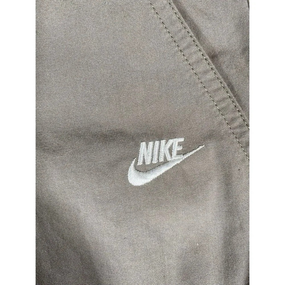 Nike S Cargo Capri Crop Hiking Pants Gray Adjustable Hem Pockets Woven - Picture 3 of 10